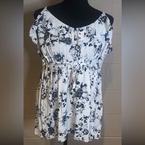 Torrid floral tank top size 1